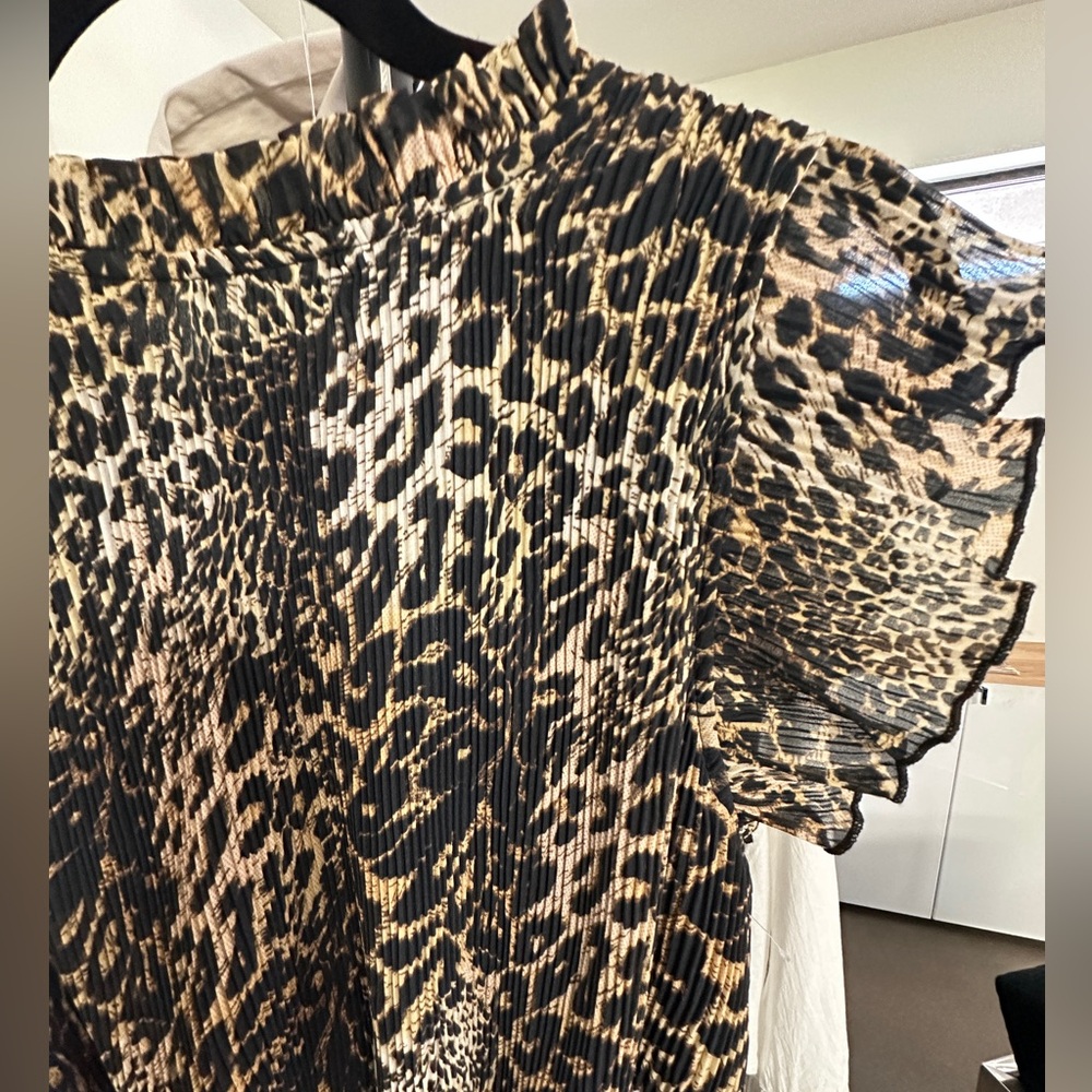 Mellóday Leopard Dress - Picture 4 of 15